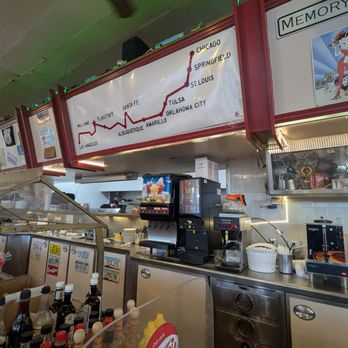 Goldie's Route 66 Diner - Inside - Diners Near Me - Williams, Arizona