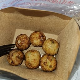 Just takoyaki balls no toppings different from picture. They didn't tell me. I wouldn't have ordered these expensive balls.