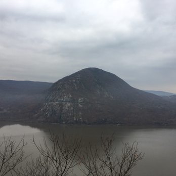 Breakneck Ridge - View of Storm King Mountain across the Hudson! - Hiking Near Me - Cold Spring, New York