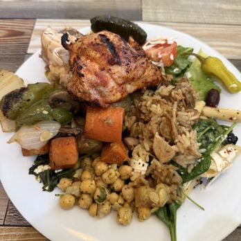 Dimassi's Mediterranean Buffet - Willowbrook - Roasted veggies, two types of chicken, rice w/veggies, Chick pea salad, Greek salad - Mediterranean Near Me - Houston, Texas