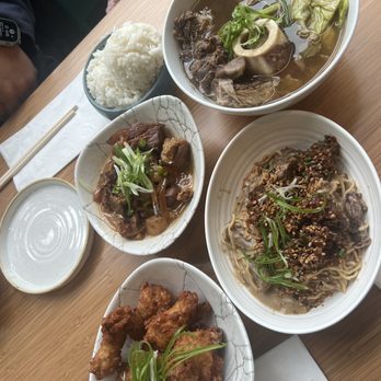 Kilig - Bulalo, sinigang wings, pork adobo, kare kare dan dan - Filipino Near Me - Seattle, Washington