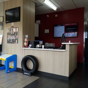 Jiffy Lube - Waiting area - Auto Repair Near Me - Ashburn, Virginia Jiffy Lube - Waiting area - Auto Repair Near Me - Ashburn, Virginia