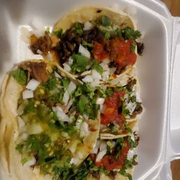 2 asada, 1 pastor, 1 carnitas 2 asada, 1 pastor, 1 carnitas