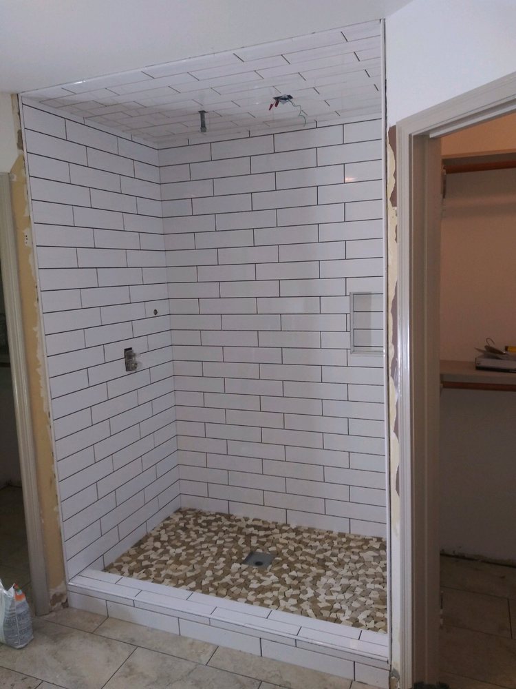 Slide of Osman Maradiaga Construction