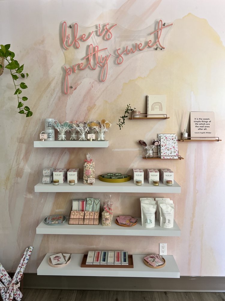 PRETTY SWEET BAKERY Updated October 2024 23 Photos & 13 Reviews