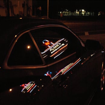 Carl's Jr - Cool Reflection at night. - Fast Food Near Me - Fillmore, California