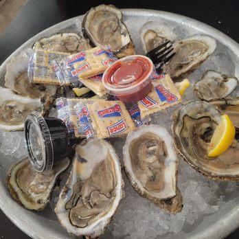 Dockside Seafood Restaurant - Raw oysters - Seafood Near Me - Jacksonville Beach, Florida Dockside Seafood Restaurant - Raw oysters - Seafood Near Me - Jacksonville Beach, Florida