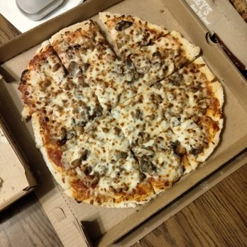 Casey's - Sausage and mushrooms - Pizza Near Me - Le Claire, Iowa