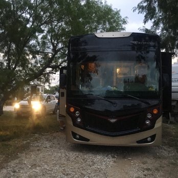Windmill Crossing RV Park - Simple but perfect fit! - RV Parks Near Me - La Vernia, Texas Windmill Crossing RV Park - Simple but perfect fit! - RV Parks Near Me - La Vernia, Texas