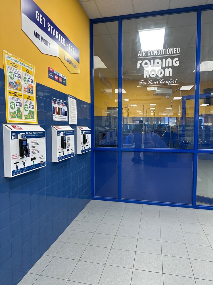 CLEAN RITE CENTER Updated July 2024 34 Photos & 13 Reviews 1240 E