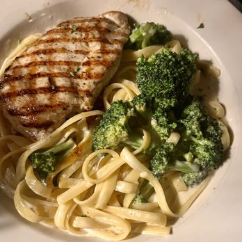Spezia - Chicken Broccoli Fettuccine Alfredo - Italian Near Me - Omaha, Nebraska Spezia - Chicken Broccoli Fettuccine Alfredo - Italian Near Me - Omaha, Nebraska