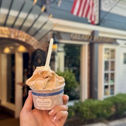 Small Gelato Cup, Spoon, and Napkin