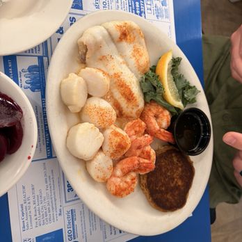 Castaway Cafe - Broiled fish dinner special - New American Near Me - Villas, New Jersey Castaway Cafe - Broiled fish dinner special - New American Near Me - Villas, New Jersey
