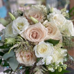 Eau Claire Floral - Bridal bouquet