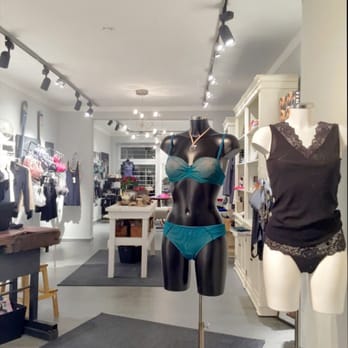 Audrey & Fred - Blick in den Laden - Lingerie Near Me - Hamburg, HH