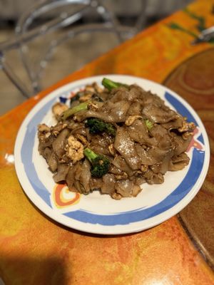 Photo of Sea By Thai - Glen Allen, VA, US. Pad See Eaw