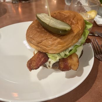 Bacchus Restaurant & Wine Bar - Cheddar Bacon Burger - Wine Bars Near Me - Rohnert Park, California