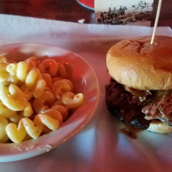 Duke's Indy - Brisket and mac n cheese - Music Venues Near Me - Indianapolis, Indiana
