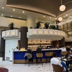 Paris Marriott Rive Gauche Hotel & Conference Center - Lobby bar.