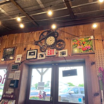 Millstone Restaurant & Country Store - Entrance - American Near Me - Dandridge, Tennessee