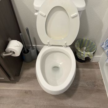 Panther City Housekeeping - Clean toilet - Home Cleaning Near Me Panther City Housekeeping - Clean toilet - Home Cleaning Near Me