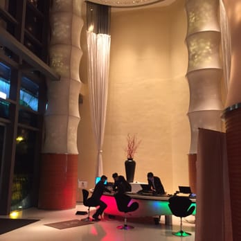 數碼港艾美酒店 - Lobby - Hotels Near Me - Hong Kong, HK