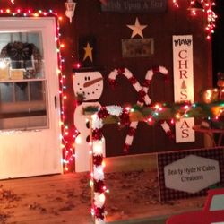 Bearly Hyde N' Cabin