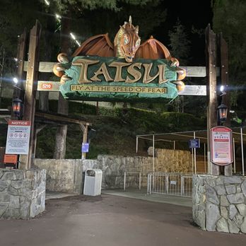 Six Flags Magic Mountain - Tatsu's sign, no wait either. - Amusement Parks Near Me - Valencia, California