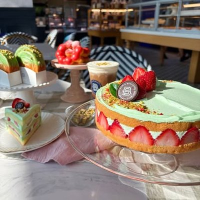 Paris Baguette by null