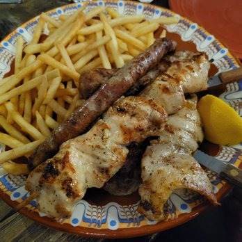 Restaurant Mehanata - Modern European Near Me - Des Plaines, Illinois