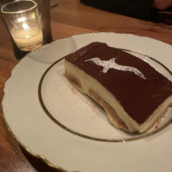 Gabbiano's - Tiramisu - Italian Near Me - Portland, Oregon