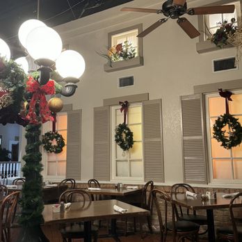 Clementine's Restaurant - New American Near Me - Houston, Texas