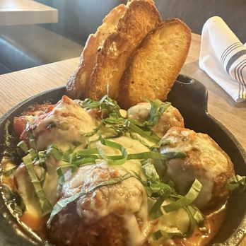 RANGE kitchen & tap - New American Near Me - Roseville, California