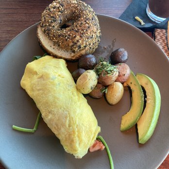 Sierra Mar - Omelette and everything bagel they bake there - New American Near Me - Big Sur, California Sierra Mar - Omelette and everything bagel they bake there - New American Near Me - Big Sur, California