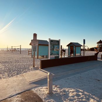 Anna Maria Island Beach Cafe - Fast Food Near Me - Holmes Beach, Florida