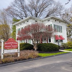 Walker Floors & Window Fashions