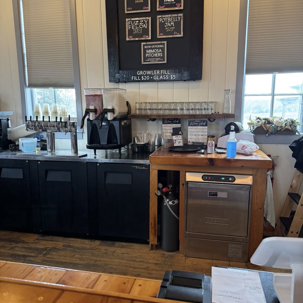 Cherry Creek Cellars - Wineries Near Me - Brooklyn, Michigan