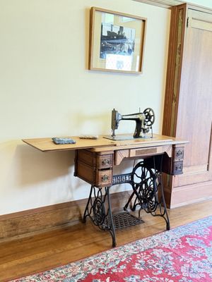 Frank Lloyd Wright Home & Studio by null