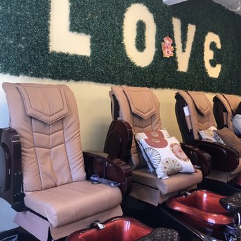 Nancy's Salon - Pedicure area - Nail Salons Near Me - Alameda, California