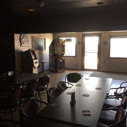 Toppers Bar - Games area