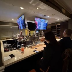 Peyton's Place Bar & Tavern - Bar