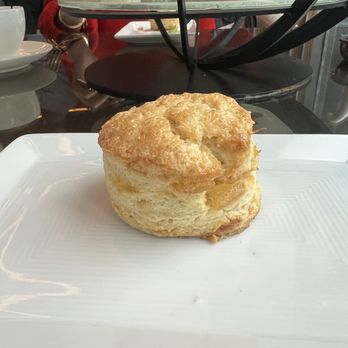 MO Lounge - ginger scone - Lounges Near Me - New York, New York
