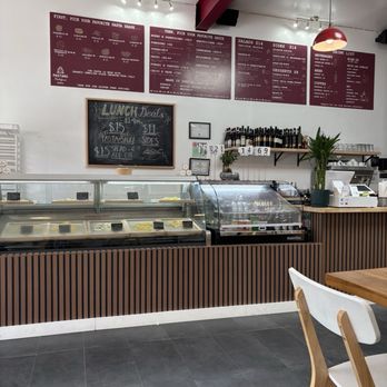 Pastaru Pastificio - Menu and window display - Italian Near Me - Mineola, New York