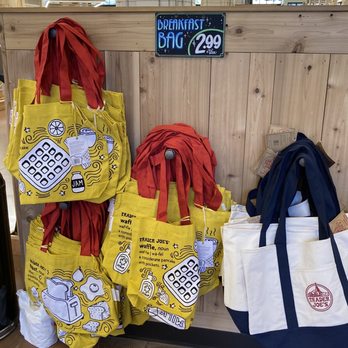 Trader Joe's - 06/19/22 - Grocery Near Me - New York, New York