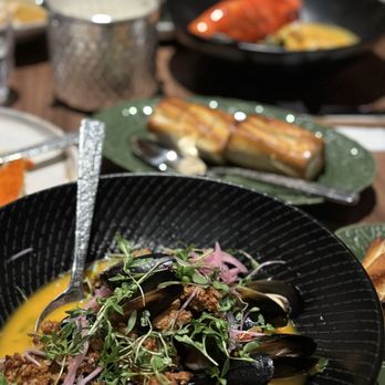 Star Leaf - Longaniza Mussels - Asian Fusion Near Me - Pasadena, California Star Leaf - Longaniza Mussels - Asian Fusion Near Me - Pasadena, California