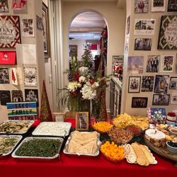 Cafe Du Liban - Appetizers: hummus, baba ghanooj, tabbouleh, yogurt/cucumber dip with pita bread