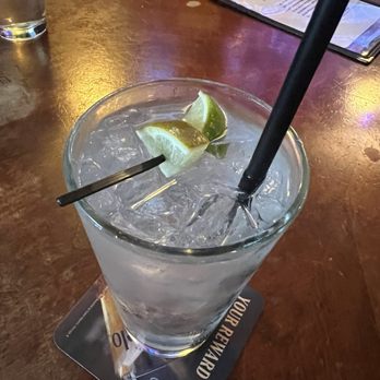 Pub at Piper's Creek - Vod sod with small limes - Pubs Near Me - Seattle, Washington Pub at Piper's Creek - Vod sod with small limes - Pubs Near Me - Seattle, Washington