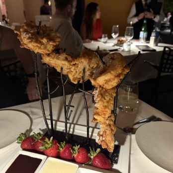 SW Steakhouse - Funnel Cakes & Strawberries - Steakhouses Near Me - Las Vegas, Nevada SW Steakhouse - Funnel Cakes & Strawberries - Steakhouses Near Me - Las Vegas, Nevada