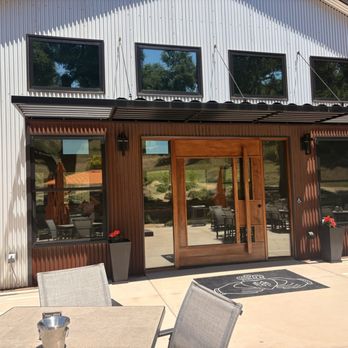 McPrice Myers Wines - Wine tasting room - Wineries Near Me - Paso Robles, California McPrice Myers Wines - Wine tasting room - Wineries Near Me - Paso Robles, California