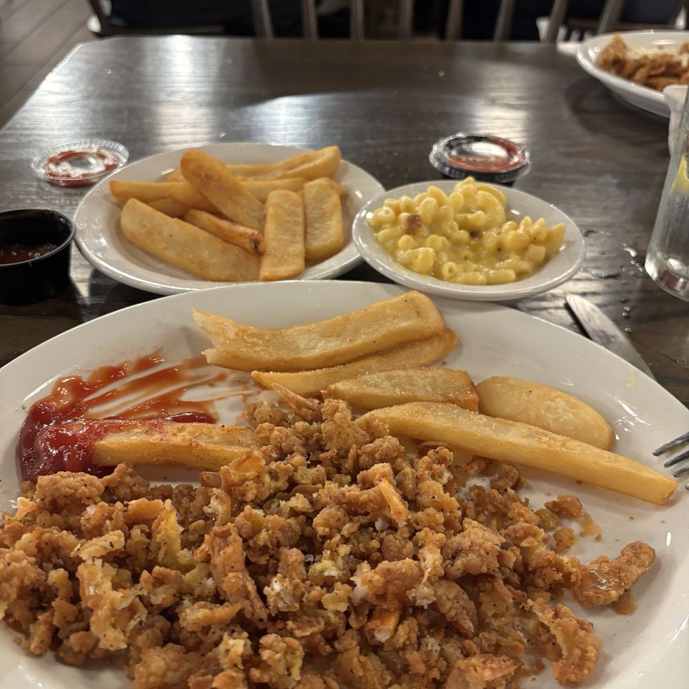 A big plate of shrimp breading. Shrimp size of a jellybean. Mac and cheese cold. Wife's hash brown casserole cold. Never go there again. A big plate of shrimp breading. Shrimp size of a jellybean. Mac and cheese cold. Wife's hash brown casserole cold. Never go there again.